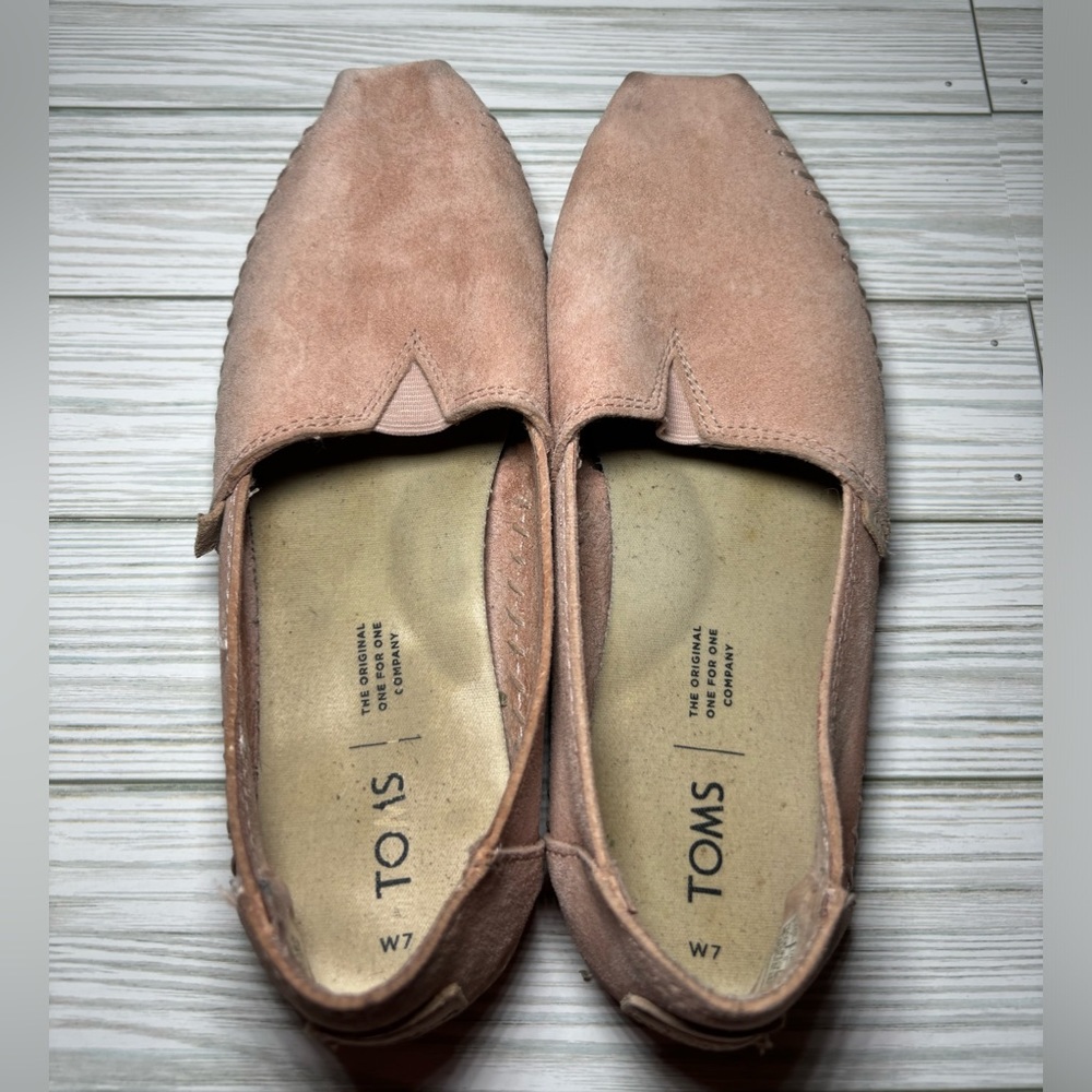 Toms pink suede shoes size 7